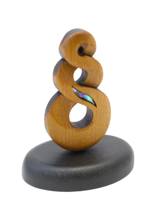 Carved Standing Twist - Sm